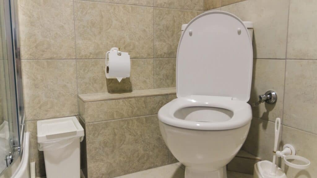 Solutions pour eviter laspiration deau dans les toilettes